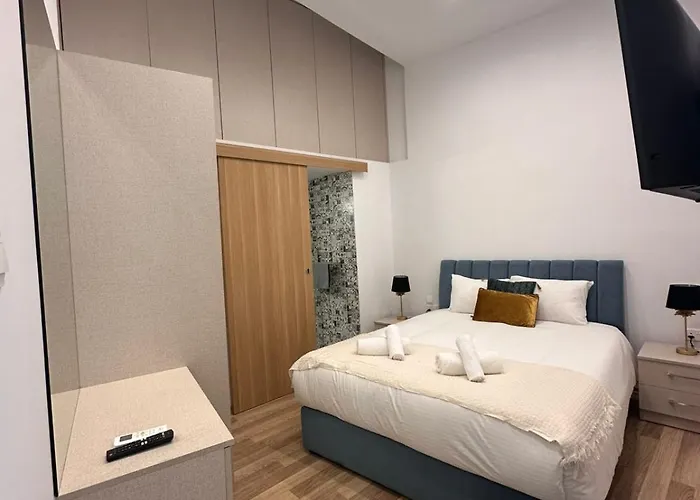 Joanna's * Kalopanagiotis